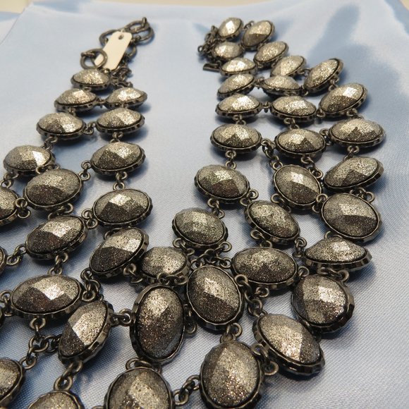 Amrita Necklace - Picture 5 of 5